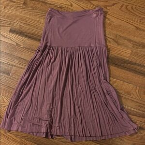 Elegant Mauve Pleated Skirt